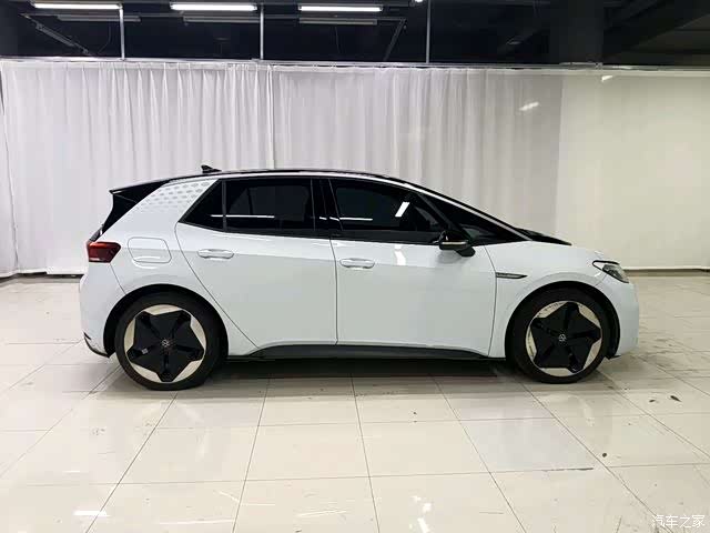 Volkswagen ID.3, 2023 все фото