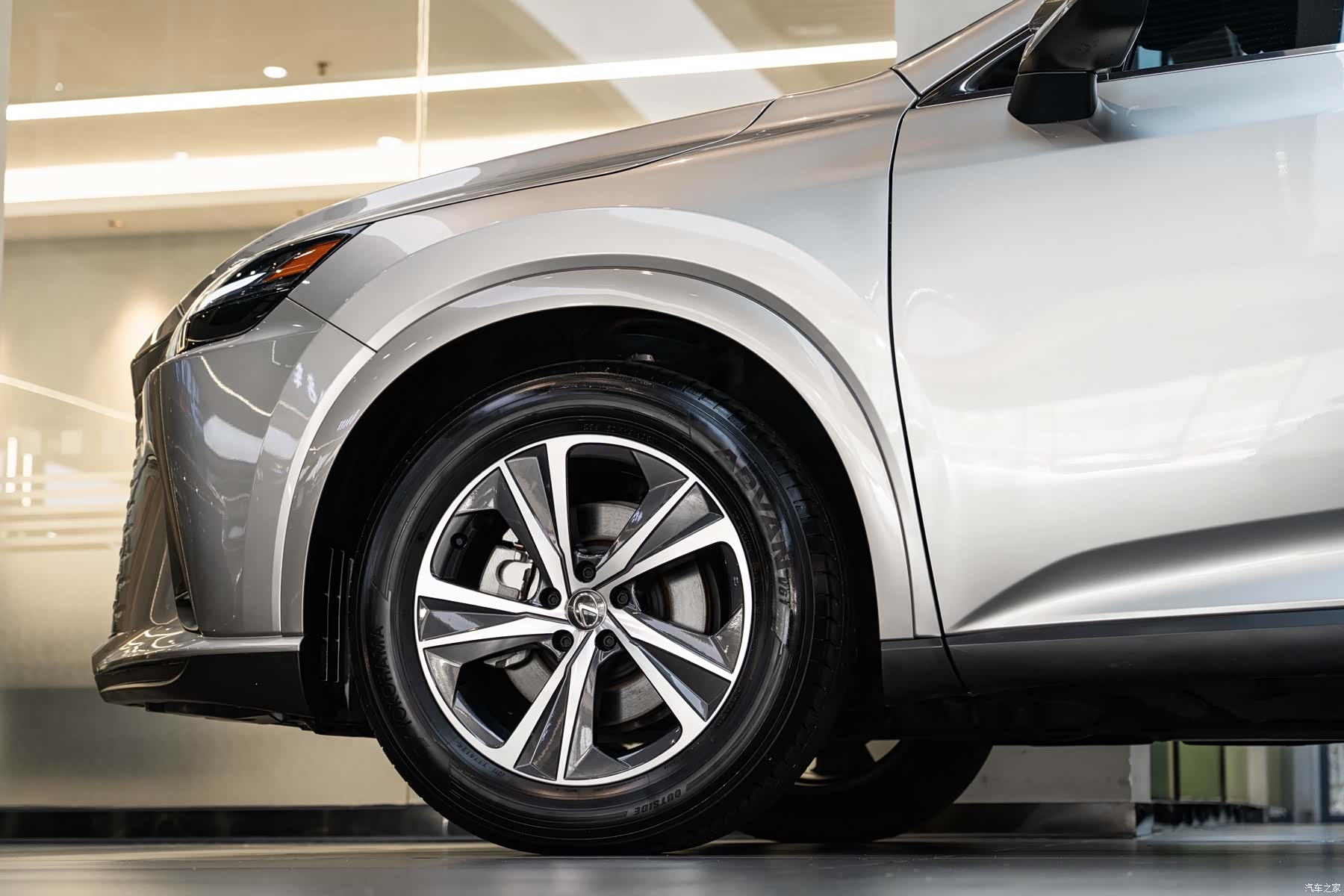 Lexus RX, 2025 8