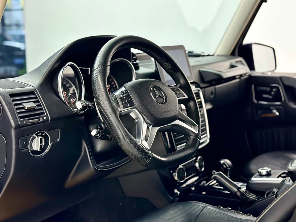 Mercedes-Benz G-class