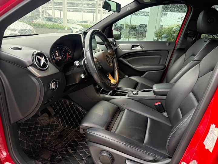 Mercedes-Benz B-Class 2017 B 200 dong gan xing