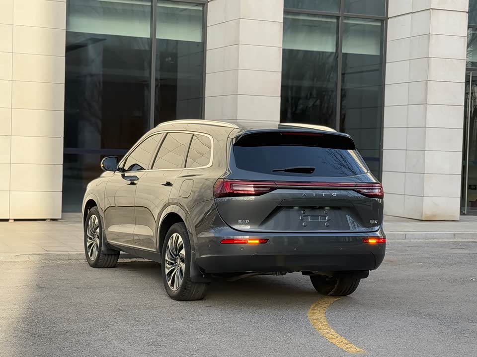 AITO Ask the world M7