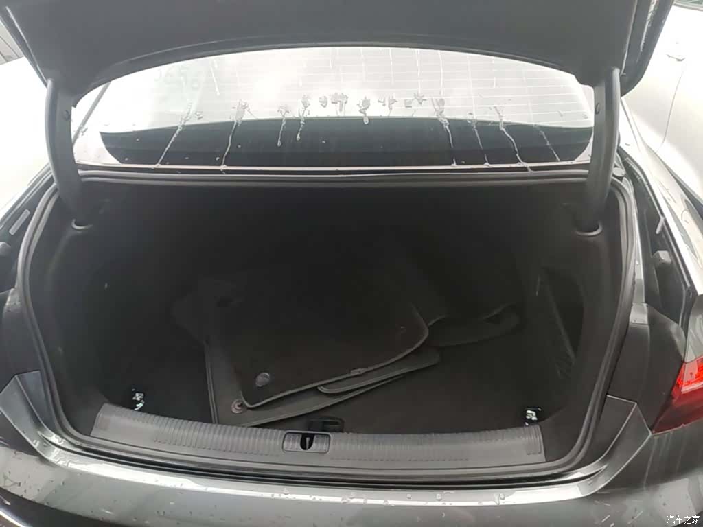 Audi A4L, 2021 19