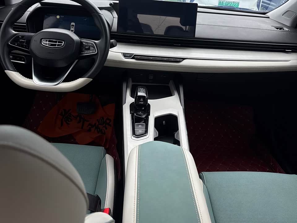Geely Emgrand L HiP Geely Emgrand L HiP