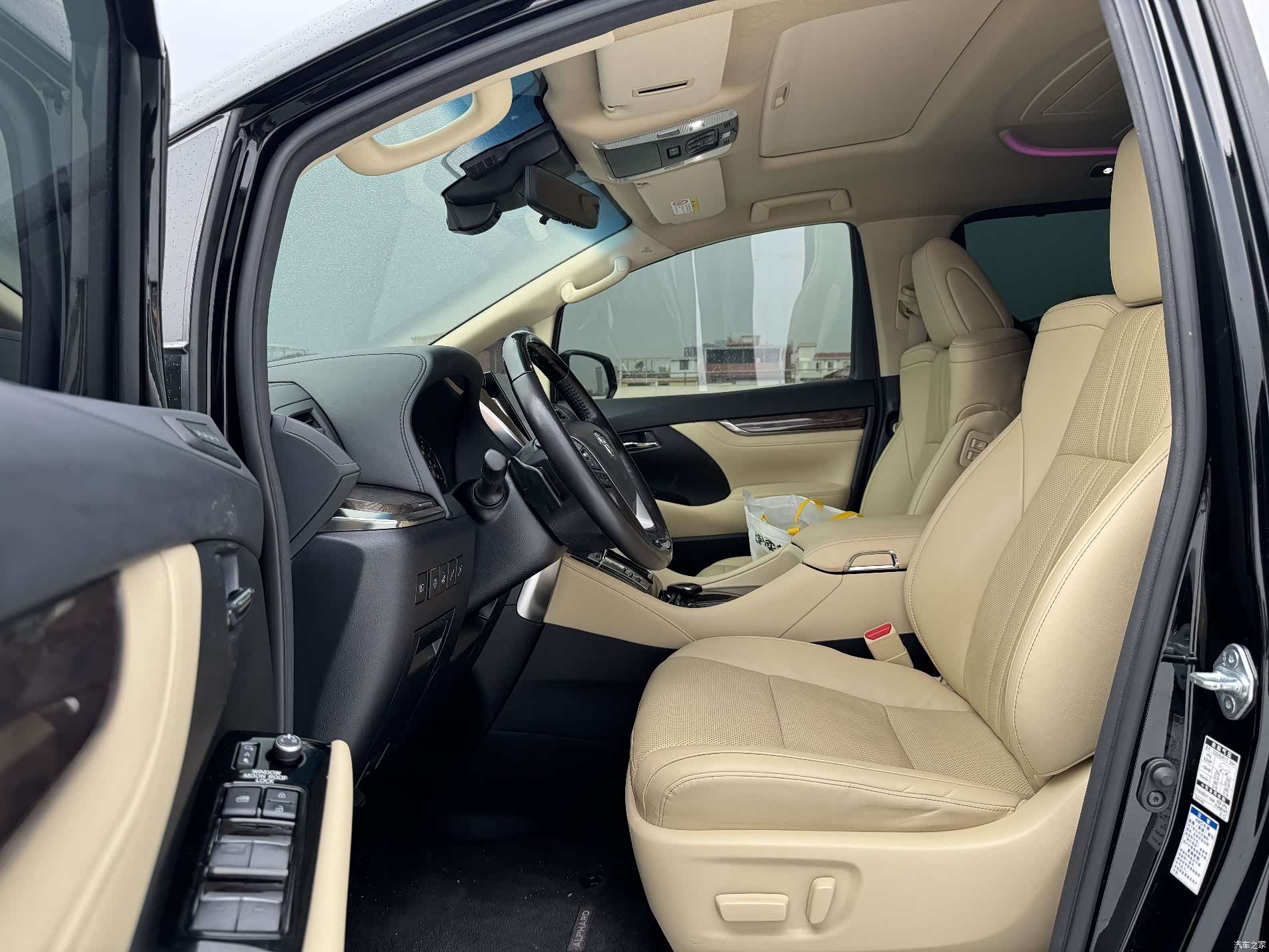 Toyota Alphard, 2022 6