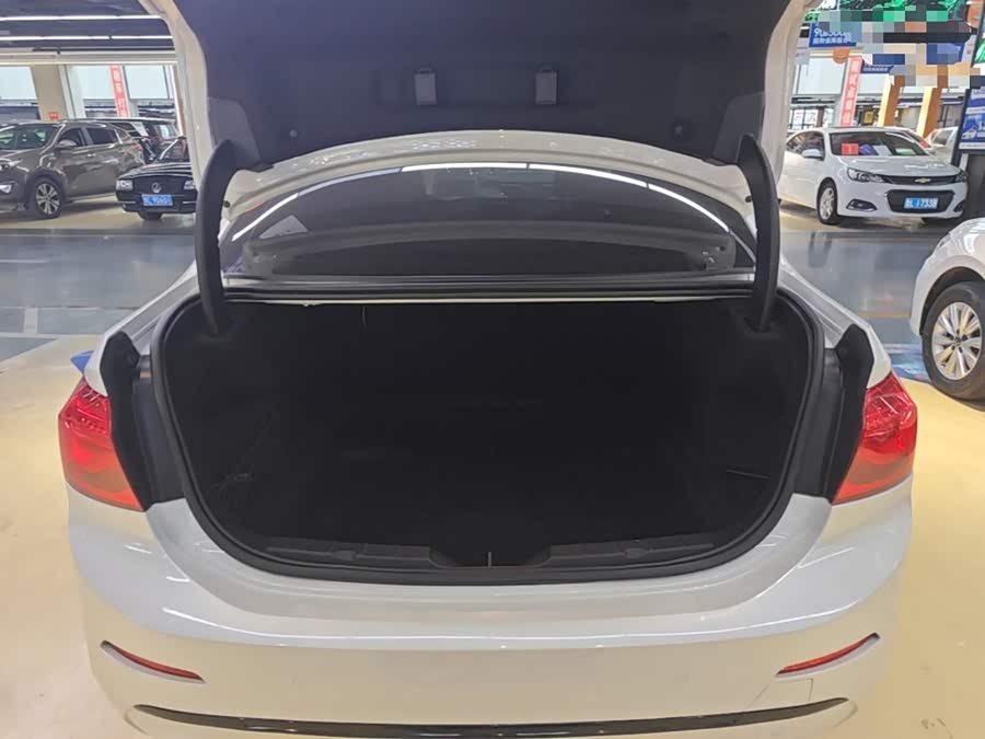 BMW 1 Series 2019, фото 18