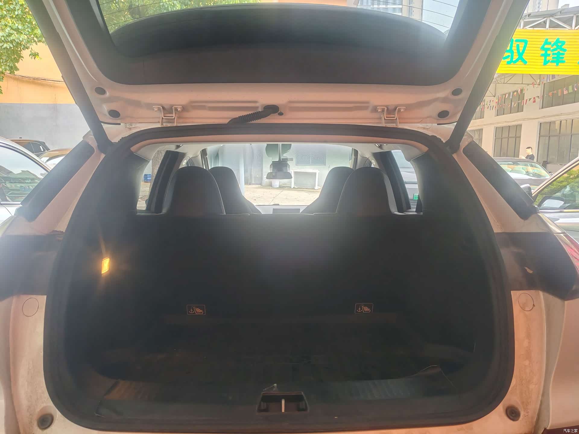 Xpeng G3i, 2021 8