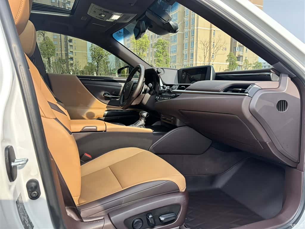 Lexus ES, 2020 12