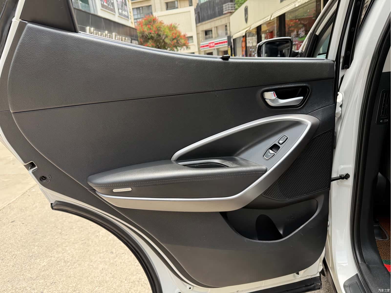 Hyundai Santa Fe, 2015 16