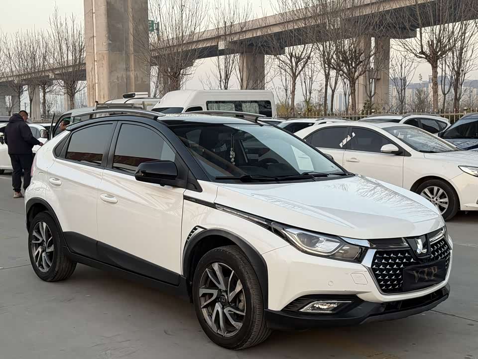 Luxgen U5 SUV