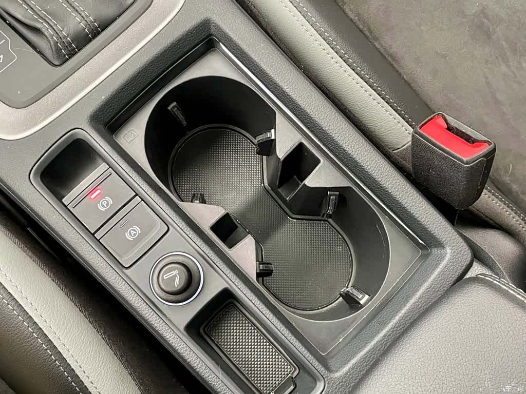 Audi Q3, 2021 13