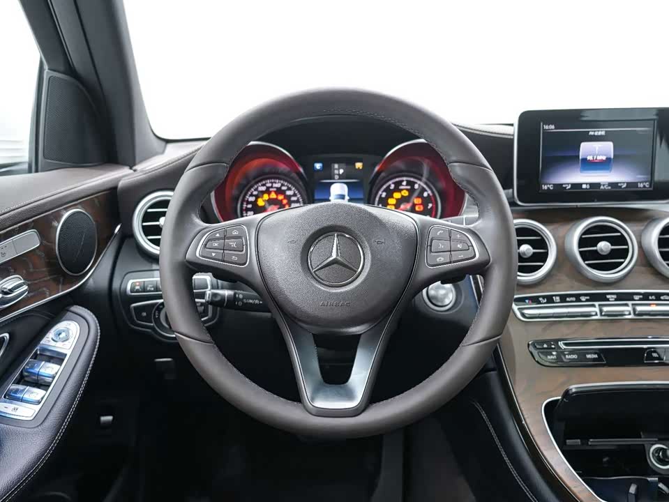 Mercedes-Benz GLC Mercedes-Benz GLC