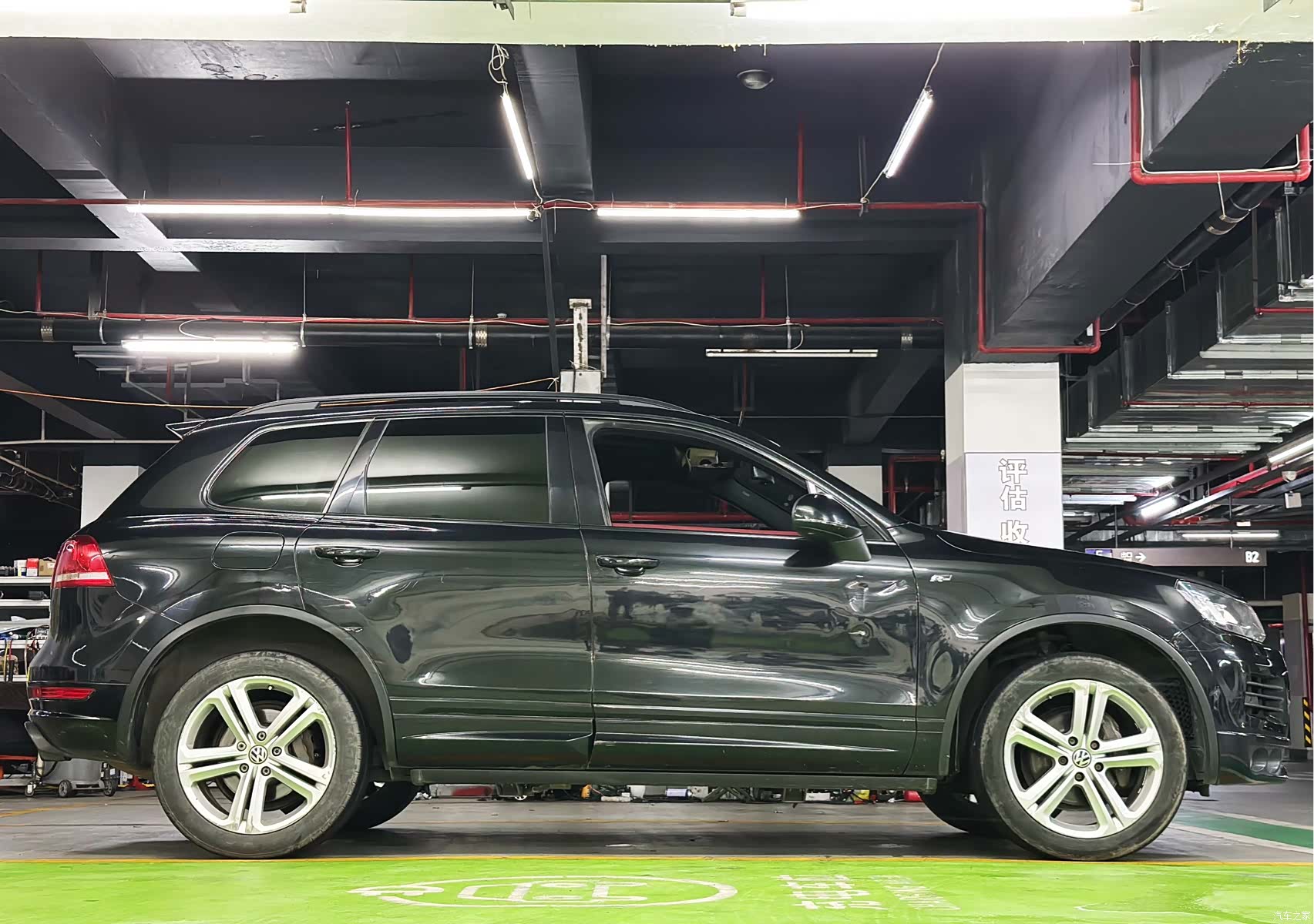Volkswagen Touareg, 2014 все фото