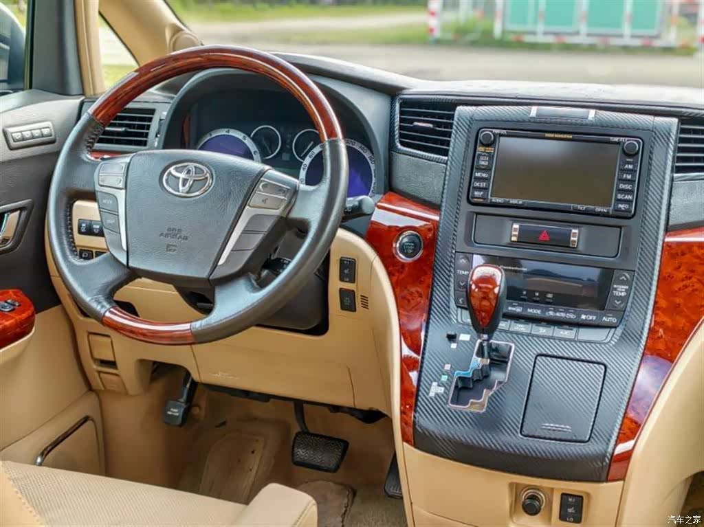 Toyota Alphard, 2010 9