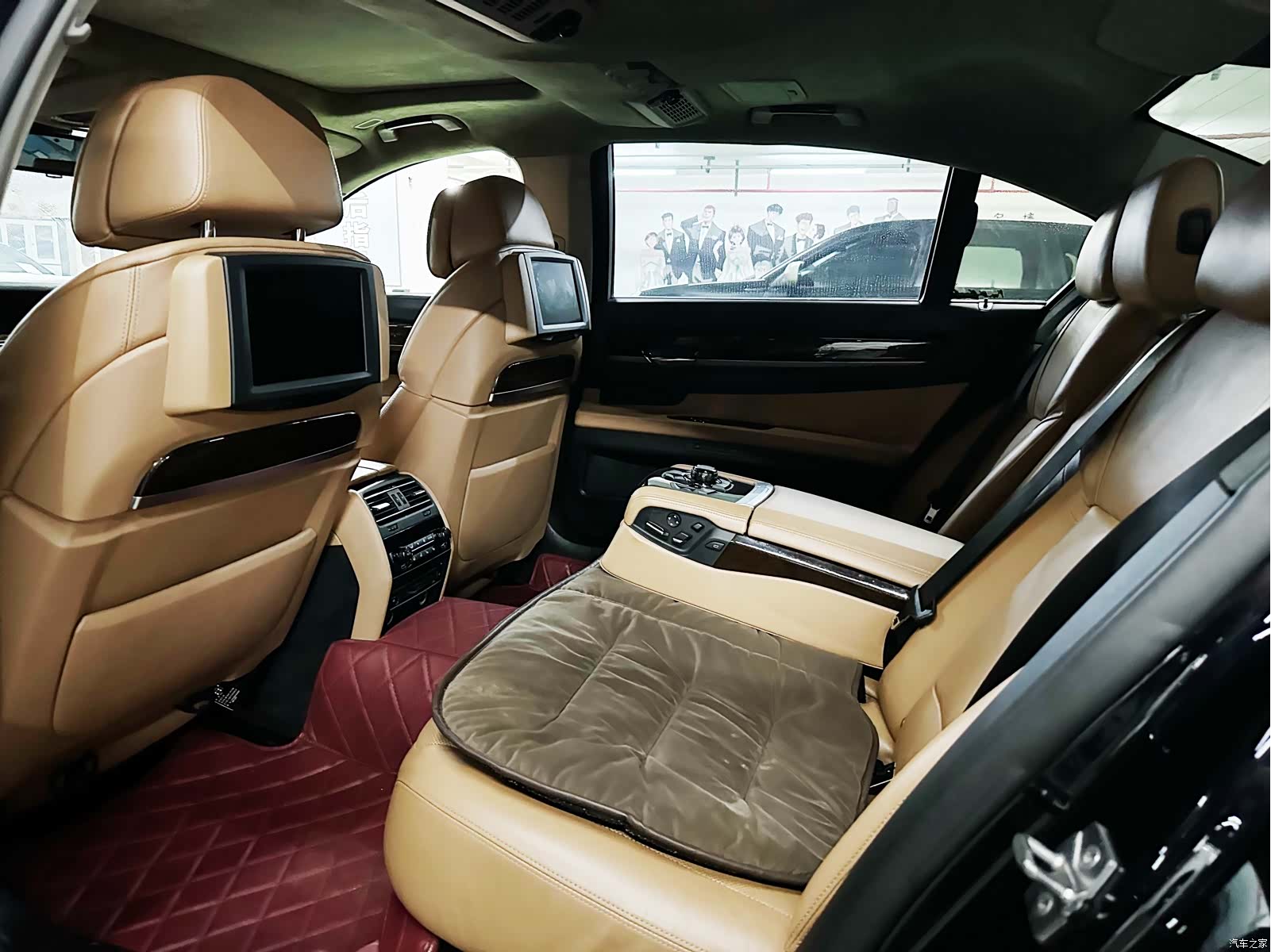 BMW 7 Series, 2013 11