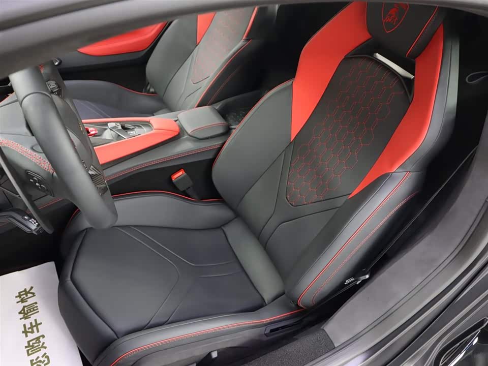 Lamborghini Revuelto Lamborghini Revuelto