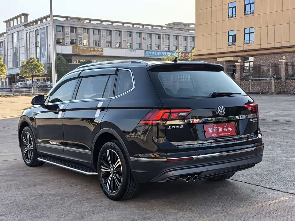 Volkswagen Tiguan L