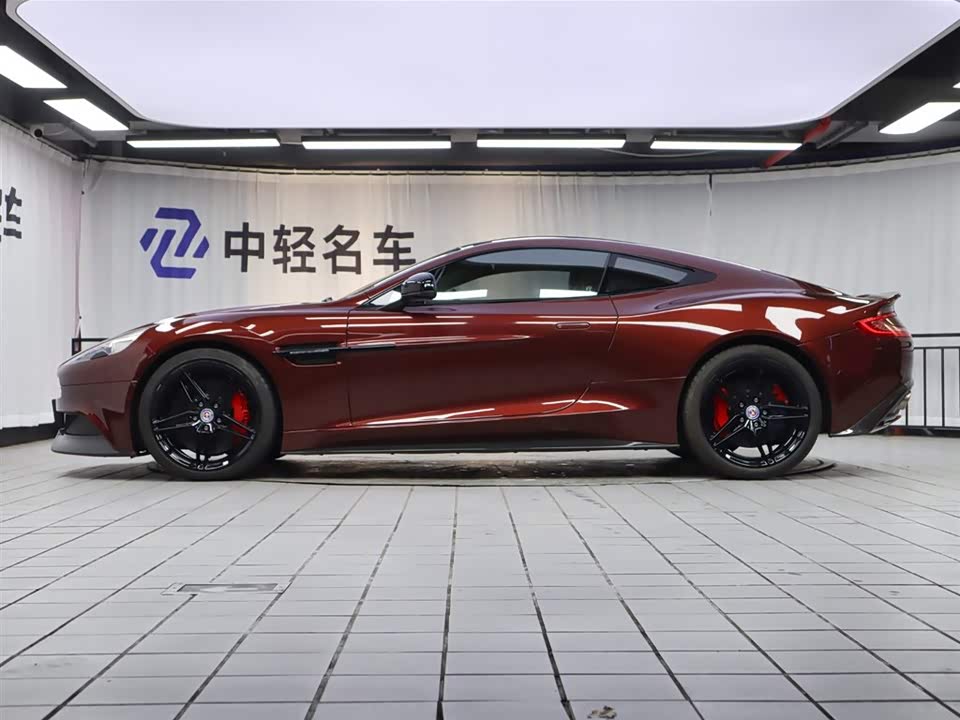 Aston Martin Vanquish Aston Martin Vanquish