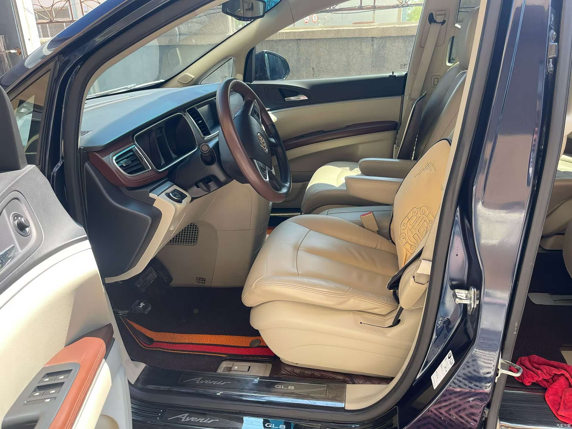 Buick GL8, 2015 4