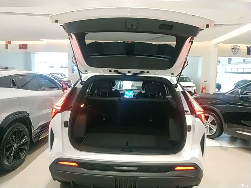 Geely Boyue, 2025 19