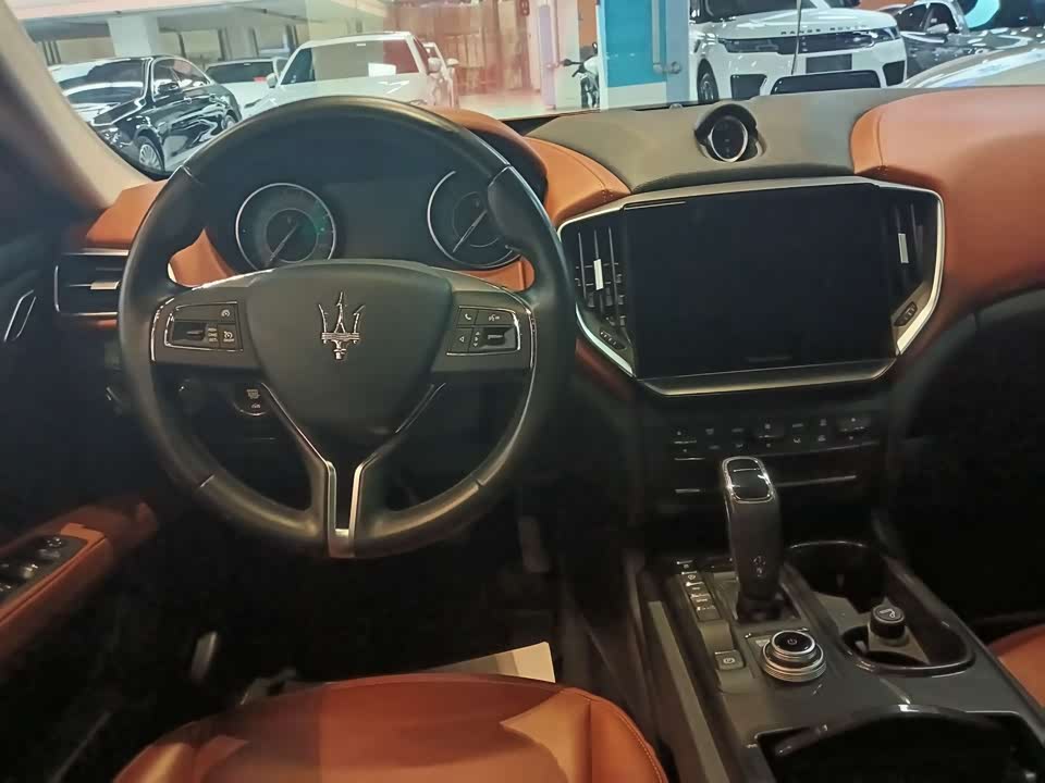 Maserati Ghibli Maserati Ghibli