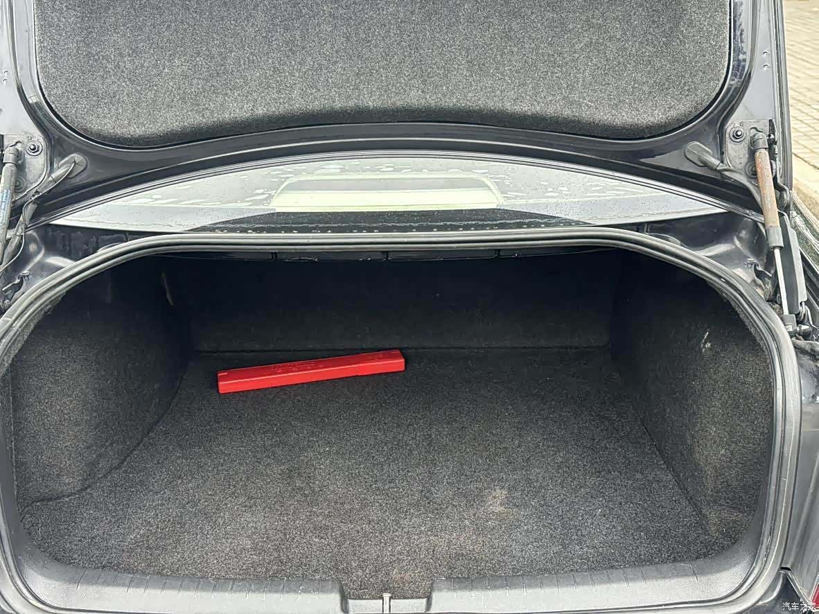 Volkswagen Passat, 2012 16