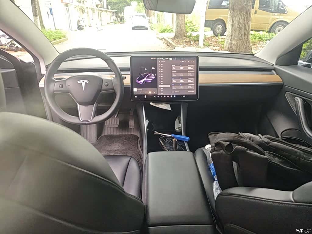 Tesla Model 3, 2020 10
