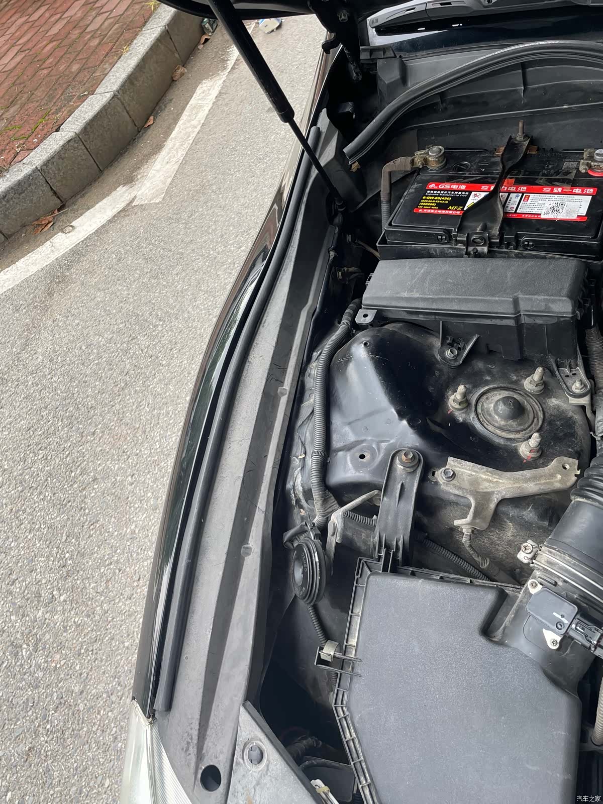 Toyota 2.5V, 2012 18