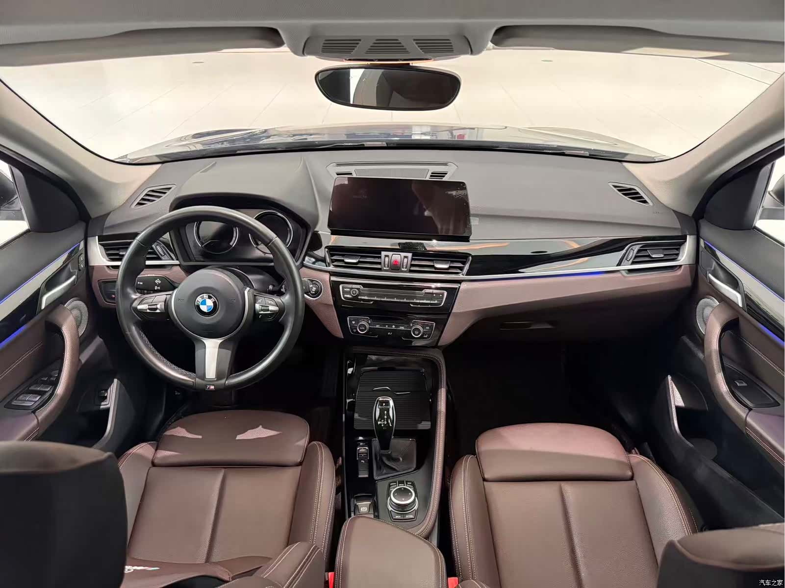 BMW X1, 2021 все фото