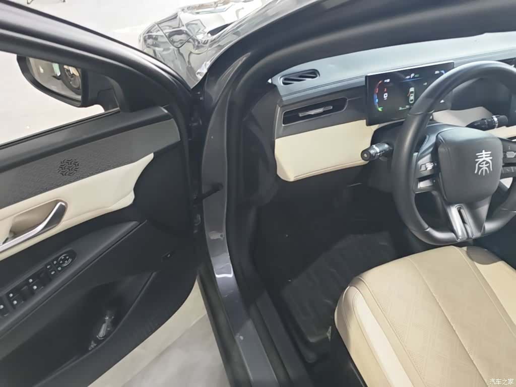 BYD Qin, 2025 16