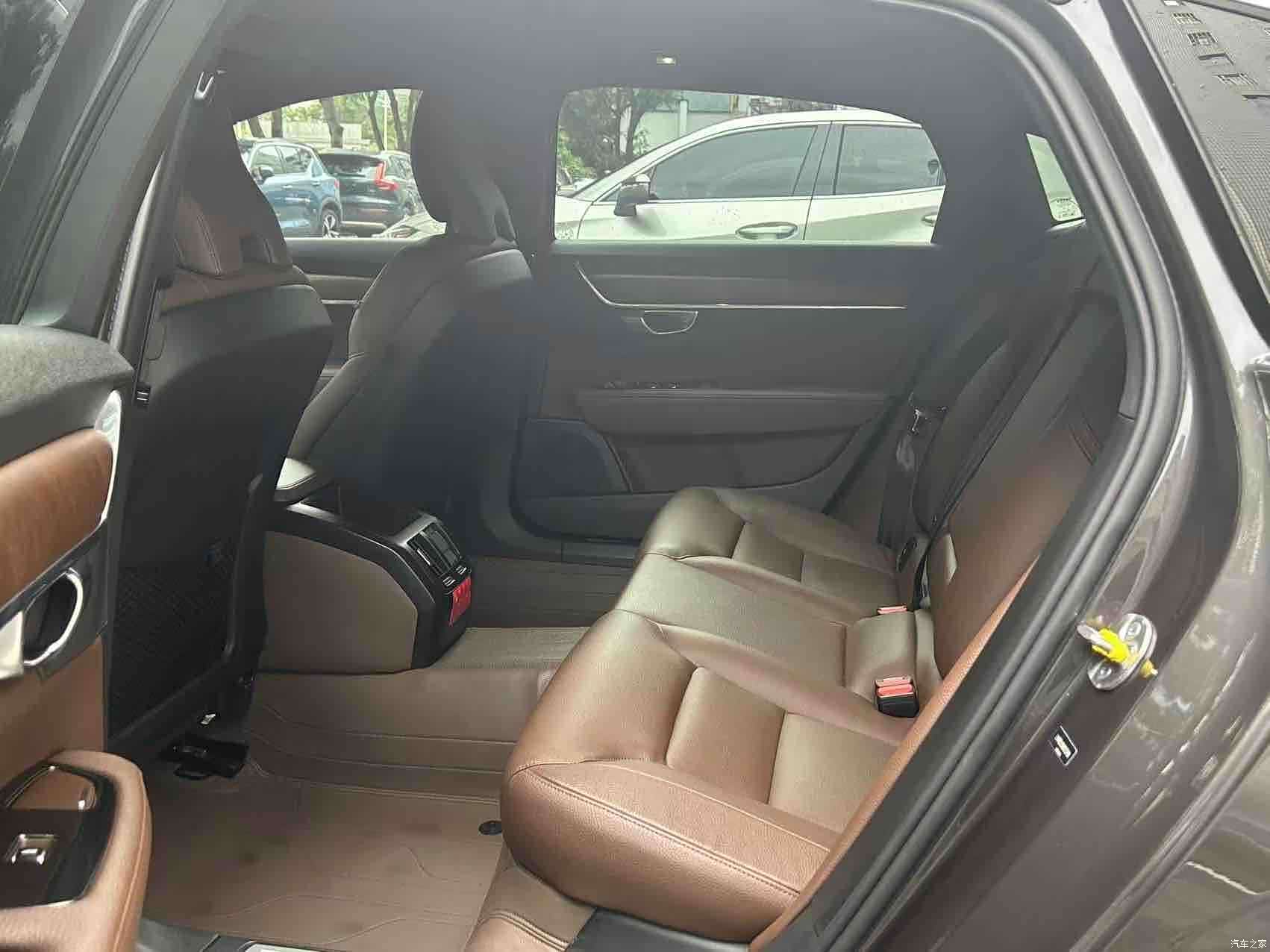 Volvo S90, 2022 все фото