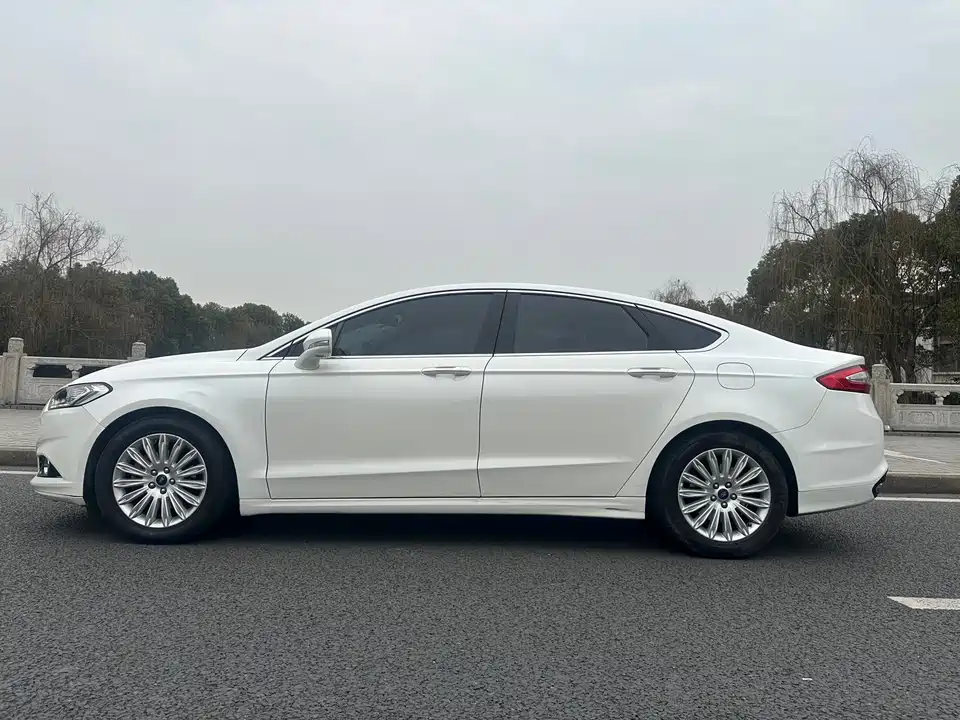 Ford Mondeo Ford Mondeo