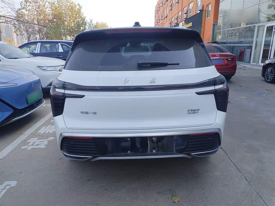 Hongqi HS3 PHEV