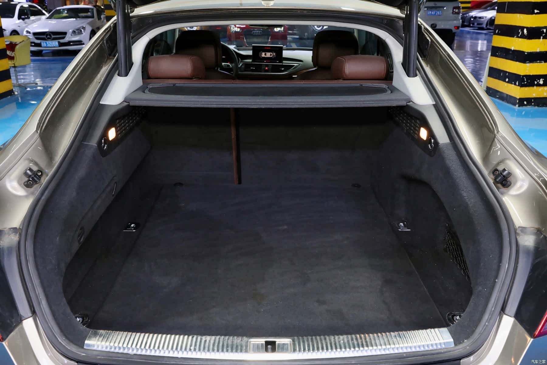 Audi A7, 2011 7