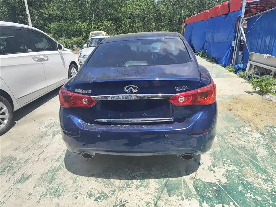 Infiniti Q50L