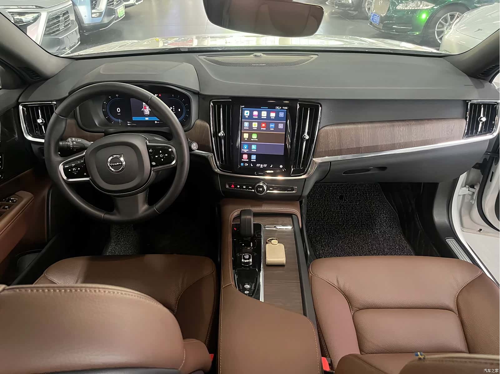 Volvo V90, 2023 все фото