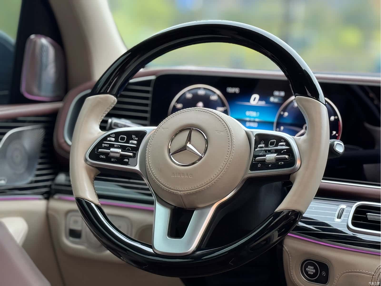 Mercedes-Benz GLS, 2024 10