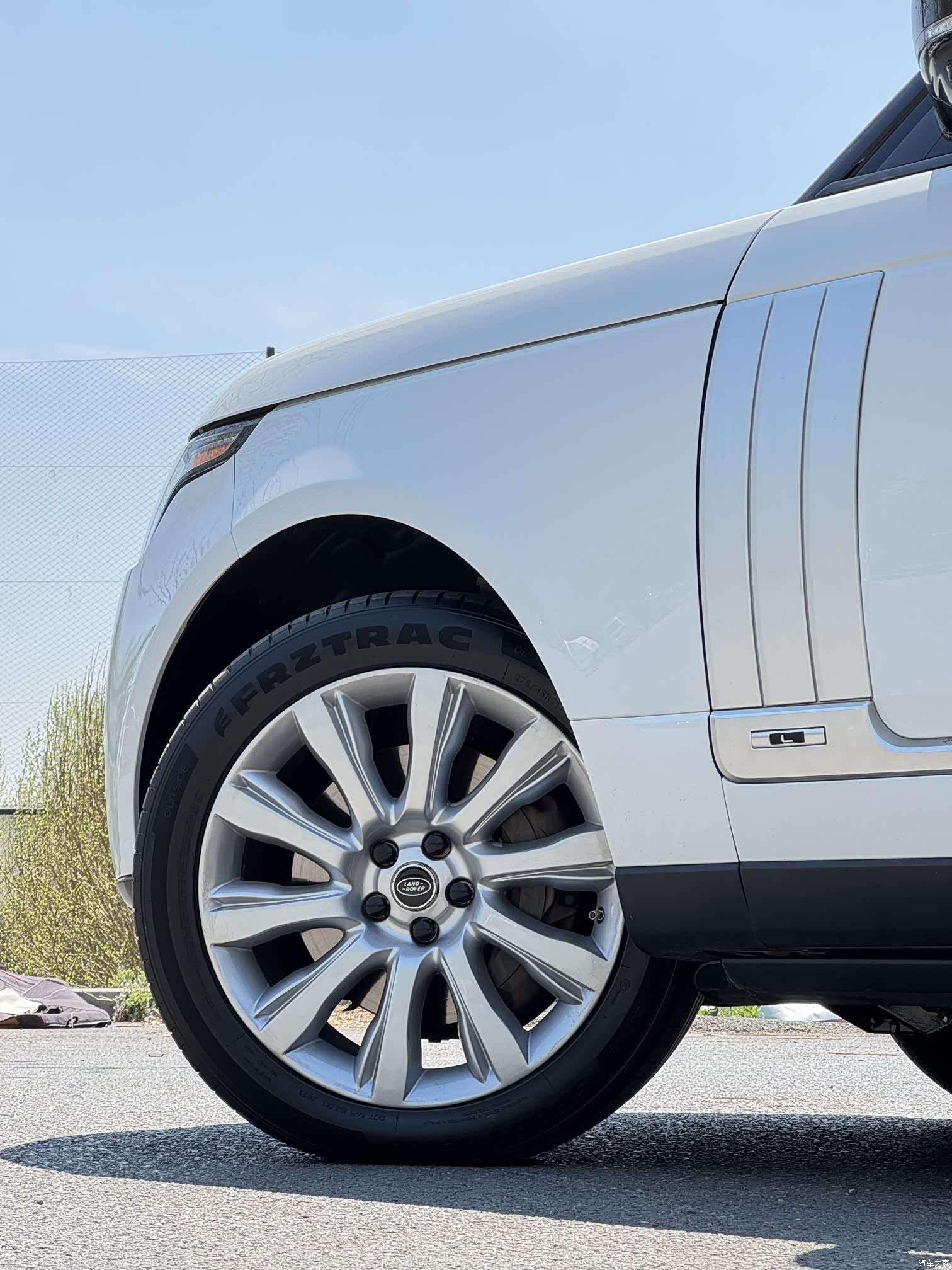 Land Rover Range Rover, 2015 10