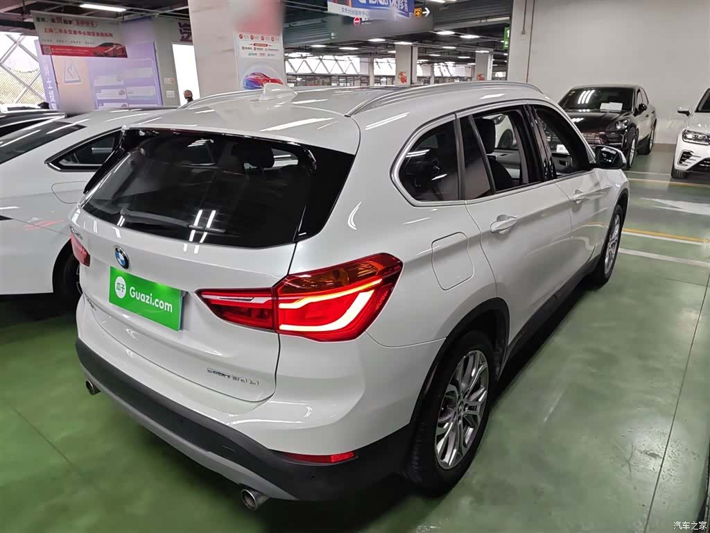 BMW X1, 2019 все фото