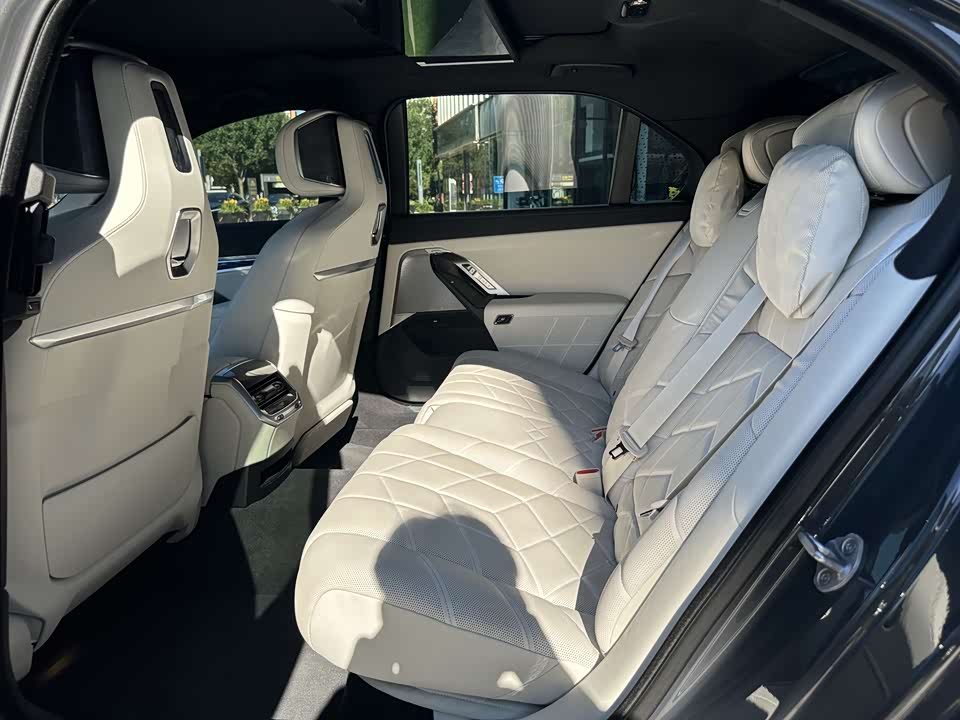 BMW 7 series BMW 7 series