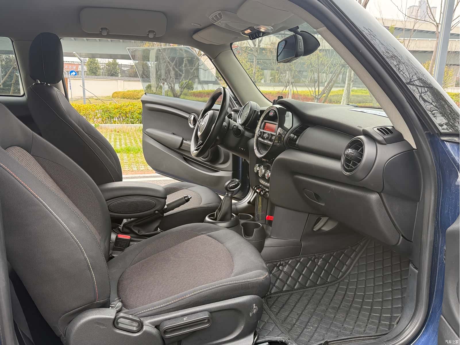 Mini ONE, 2015 14