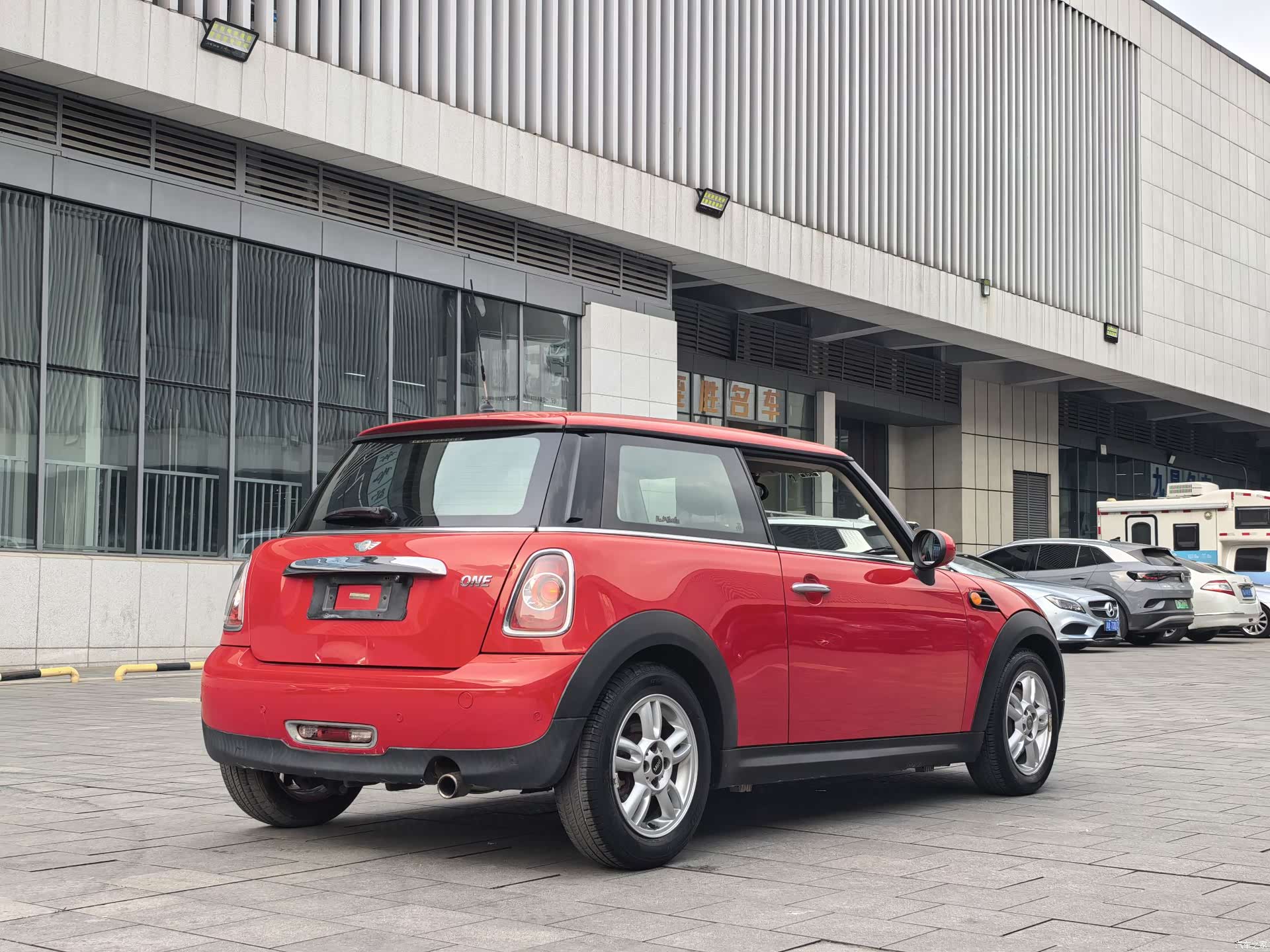 Mini ONE, 2013 20