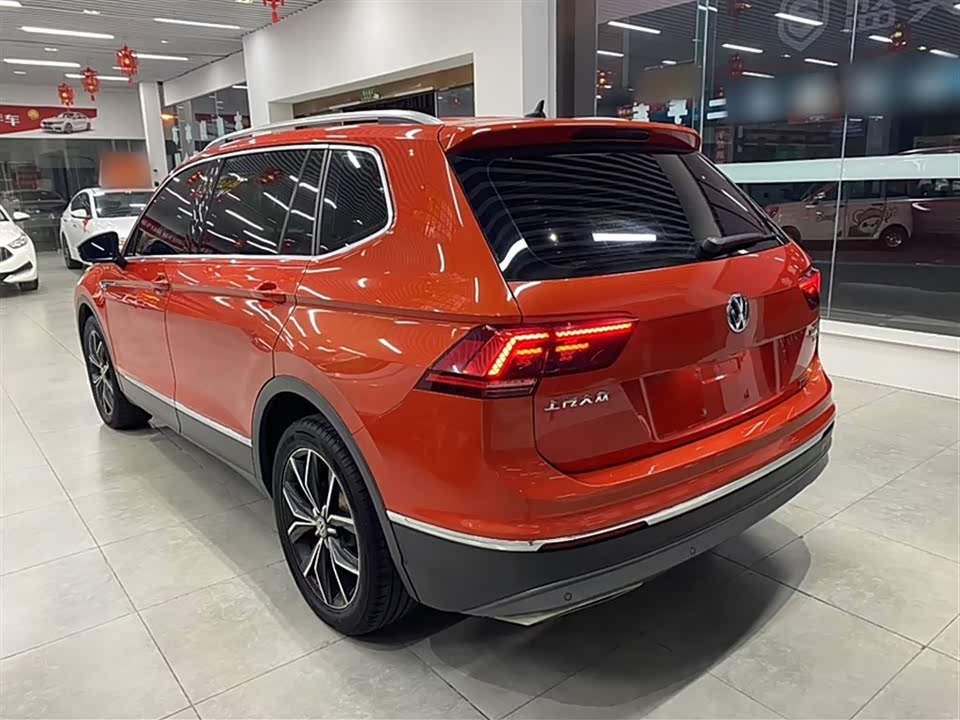 Volkswagen Tiguan L