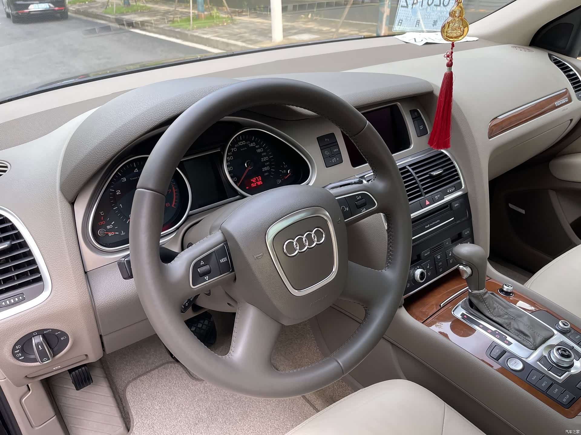 Audi Q7, 2011 6