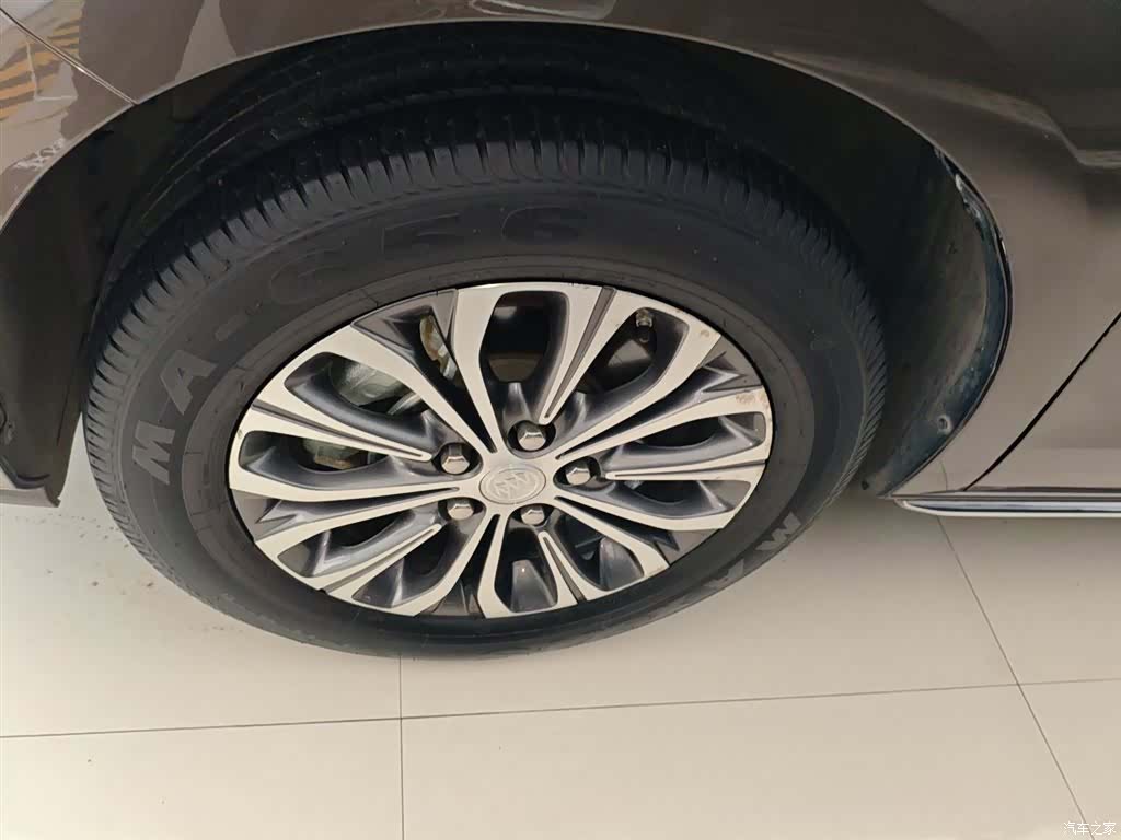 Buick GL8, 2023 25