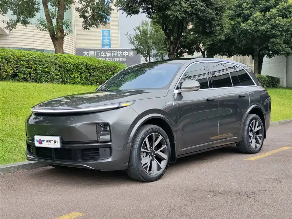 Li Auto Ideal L8