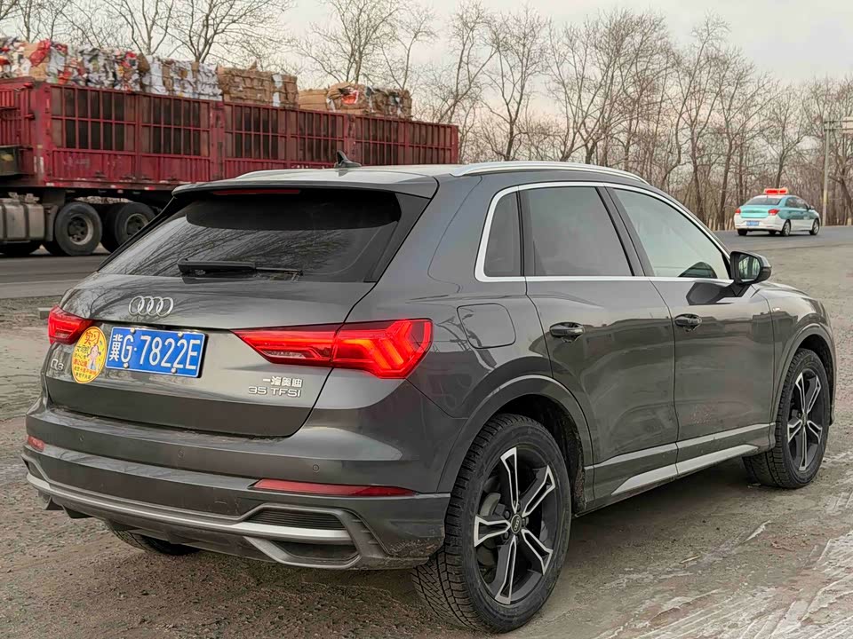 Audi Q3