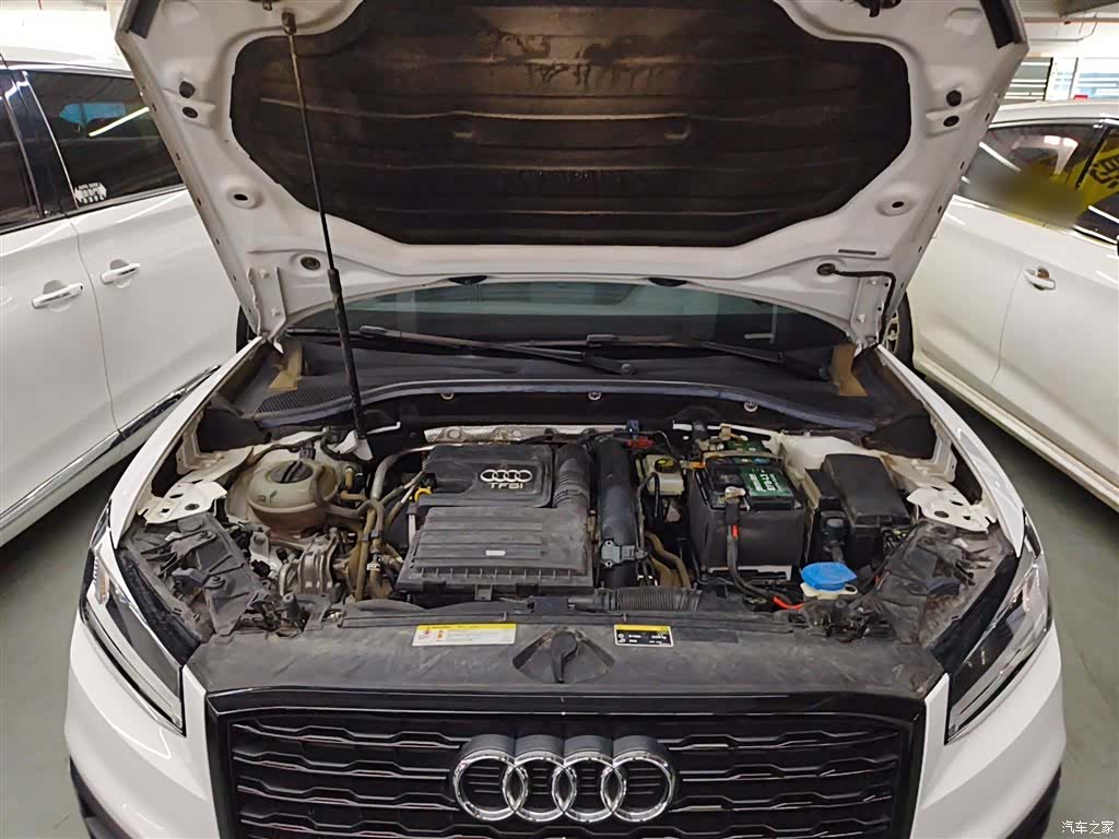Audi Q2L, 2019 20