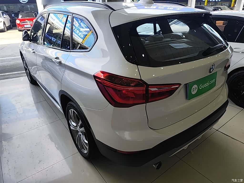 BMW X1, 2018 все фото