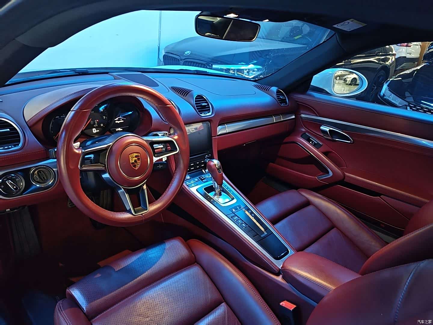 Porsche Cayman, 2018 9