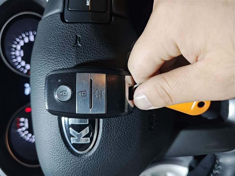 Kia Smart running Kia Smart running